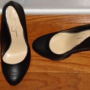 Jessica Simpson Snake Skin Pumps-Size 7